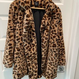 Leopard / cheetah coat